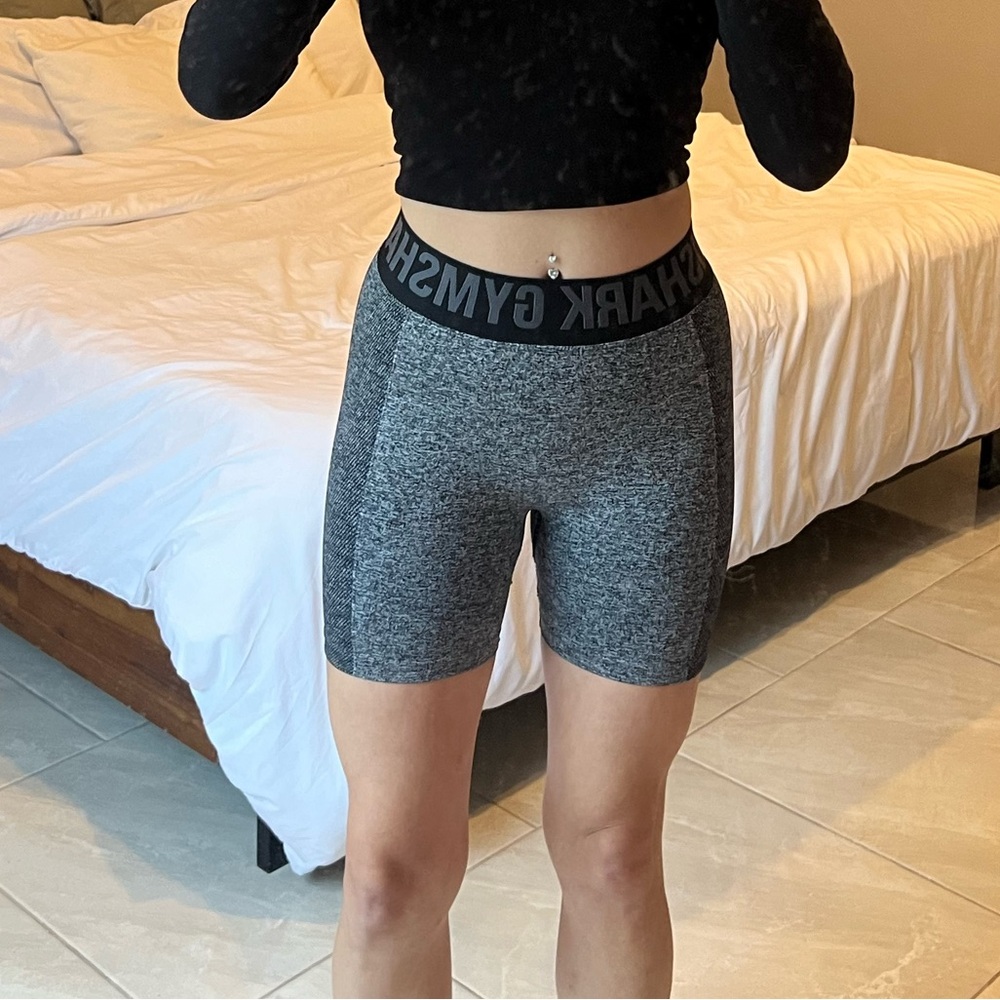 Heathered grey Gymshark biker shorts (xs)